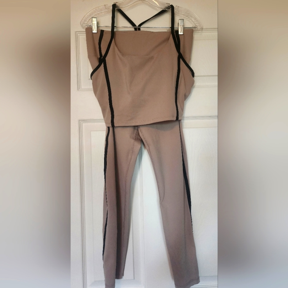 Jessica Simpson Workout Set. Size Large